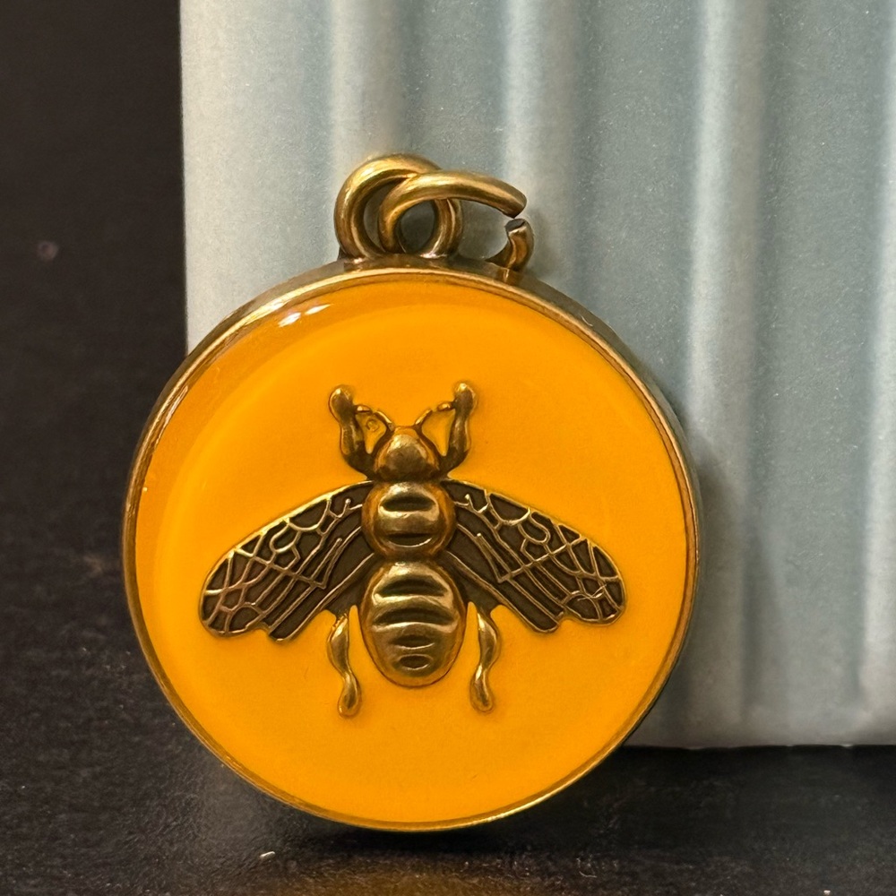 Gucci Yellow and Vintage Gold Bee Pendant Zipper Pull Charm
